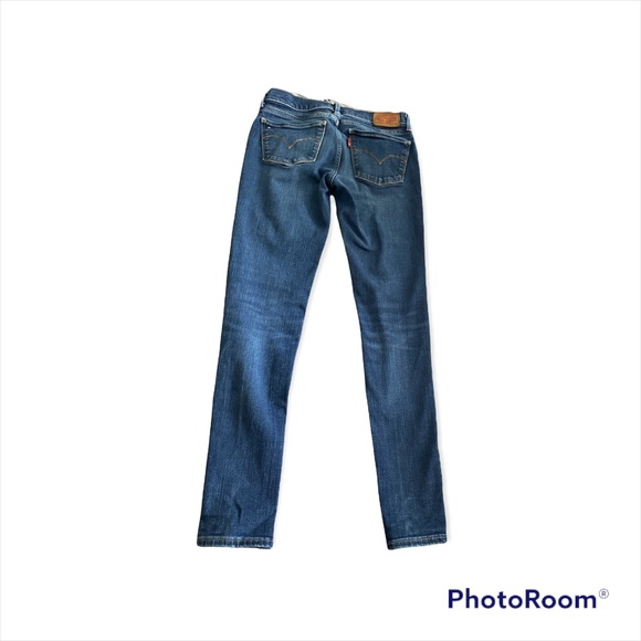 Women’s Levi’s Jeans - Picture 4 of 5